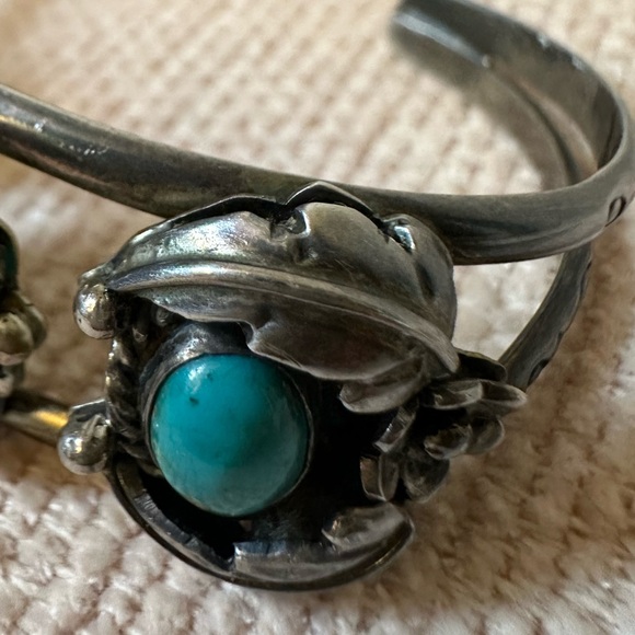 Beautiful Vintage Native American Cuff Bracelet Sonoran Turquoise Maker’s Mark - Picture 10 of 16
